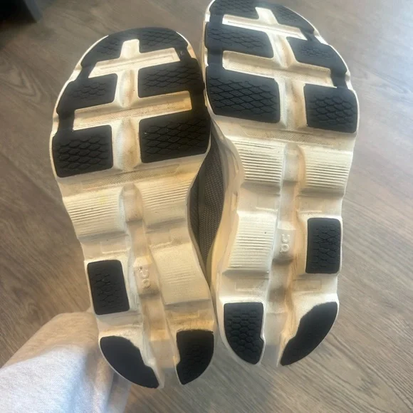 On Cloud Running Women’s Blue Grey and White Athletic Shoes Size 9 Cloudtec - Picture 4 of 5